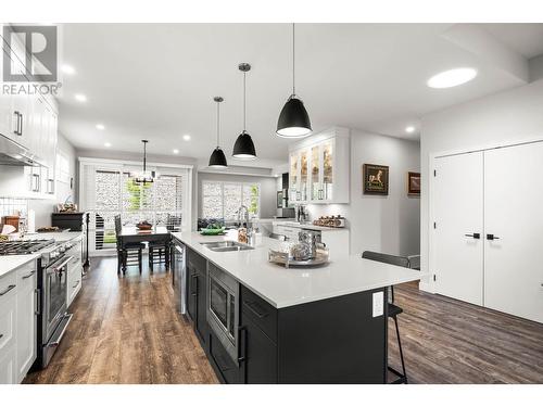 4019 Rio Vista Way, Kamloops, BC - Indoor Photo Showing Kitchen With Double Sink With Upgraded Kitchen