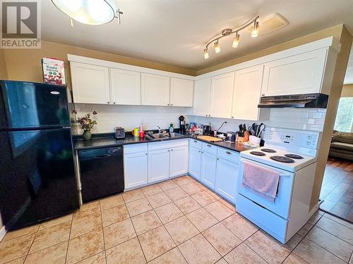 1716 Willowbrook Crescent Unit# 205, Dawson Creek, BC - Indoor Photo Showing Kitchen With Double Sink