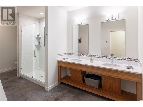 4323 Finch Road, Lake Country, BC - Indoor Photo Showing Bathroom