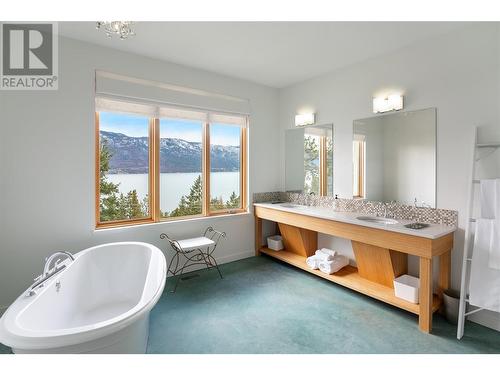 4323 Finch Road, Lake Country, BC - Indoor Photo Showing Bathroom