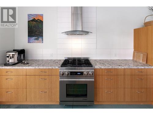 4323 Finch Road, Lake Country, BC - Indoor Photo Showing Kitchen