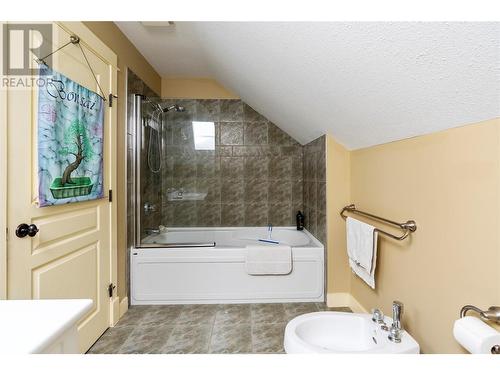 2890 Okanagan Street Lot# 4, Armstrong, BC - Indoor Photo Showing Bathroom