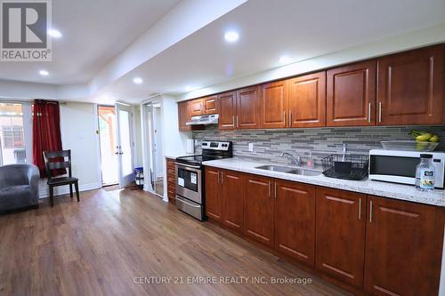 86 Lady Evelyn Crescent, Brampton, ON - Indoor Photo Showing Kitchen With Double Sink
