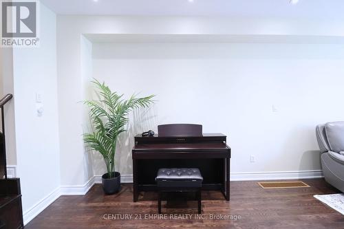 86 Lady Evelyn Crescent, Brampton, ON - Indoor Photo Showing Other Room