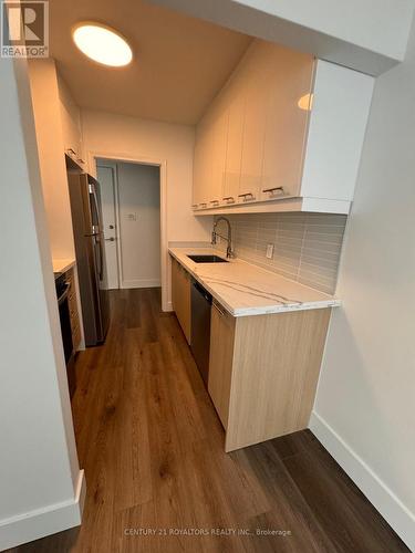 6 - 39 Wasdale Crescent, Toronto, ON - Indoor Photo Showing Kitchen