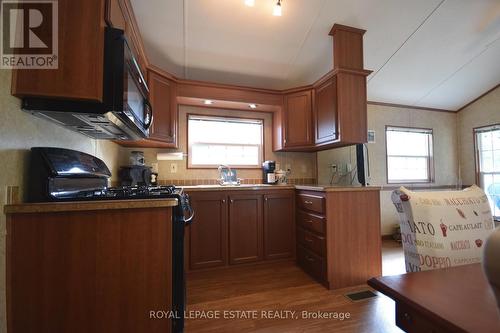 20 Chipewa Trail, Wasaga Beach, ON - Indoor Photo Showing Kitchen