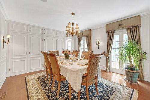 1059 Scenic Drive, Hamilton, ON - Indoor Photo Showing Dining Room