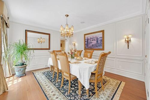 1059 Scenic Drive, Hamilton, ON - Indoor Photo Showing Dining Room