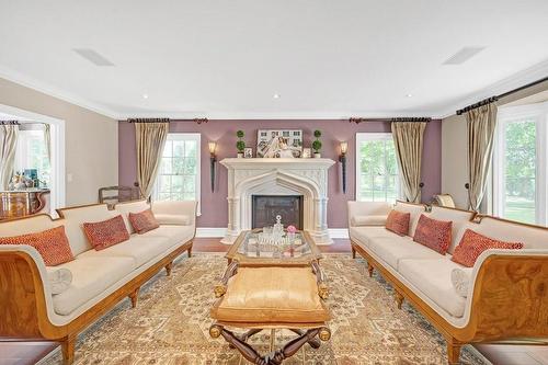 1059 Scenic Drive, Hamilton, ON - Indoor Photo Showing Living Room With Fireplace