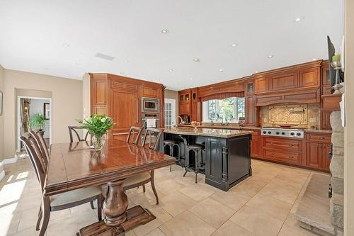 1059 Scenic Drive, Hamilton, ON - Indoor Photo Showing Dining Room