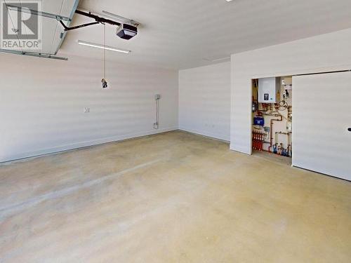 205-7440 Nootka Street, Powell River, BC - Indoor Photo Showing Garage