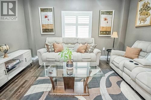 65 Lola Crescent, Brampton, ON - Indoor Photo Showing Living Room