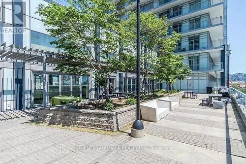 607 - 360 Square One Drive, Mississauga, ON - Outdoor