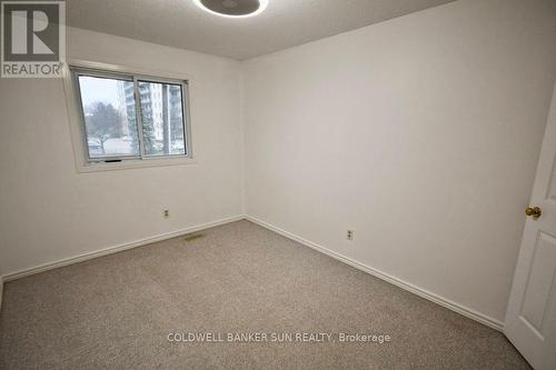 17 - 160 Conway Drive, London, ON - Indoor Photo Showing Other Room