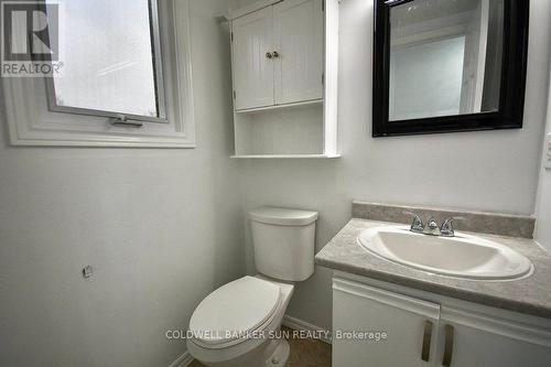 17 - 160 Conway Drive, London, ON - Indoor Photo Showing Bathroom