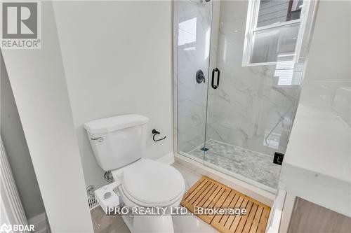 164 East 31St Street, Hamilton, ON - Indoor Photo Showing Bathroom