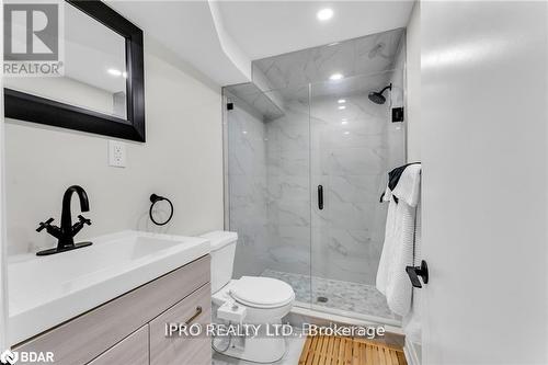 164 East 31St Street, Hamilton, ON - Indoor Photo Showing Bathroom