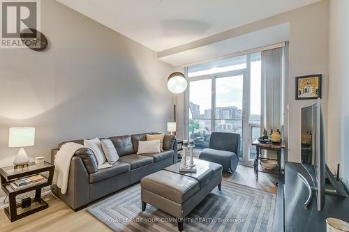 803 - 11 Bronte Road, Oakville, ON - Indoor Photo Showing Living Room