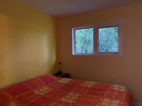 205 Athlone Street, Swan River, MB - Indoor Photo Showing Bedroom