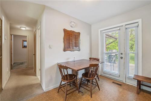 4 Edinburgh Drive, St. Catharines, ON - Indoor Photo Showing Dining Room