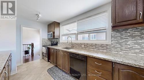 27 Shoreland Crescent, Toronto (Woburn), ON - Indoor Photo Showing Kitchen With Upgraded Kitchen