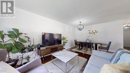 27 Shoreland Crescent, Toronto (Woburn), ON - Indoor Photo Showing Living Room