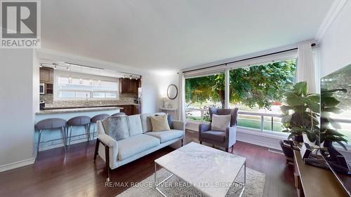 27 Shoreland Crescent, Toronto (Woburn), ON - Indoor Photo Showing Living Room