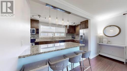 27 Shoreland Crescent, Toronto (Woburn), ON - Indoor Photo Showing Kitchen With Upgraded Kitchen