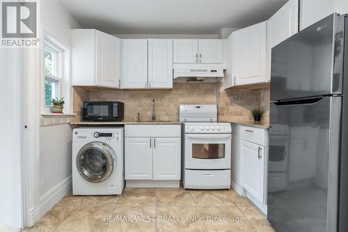 55 Lynd Avenue, Toronto, ON - Indoor Photo Showing Laundry Room