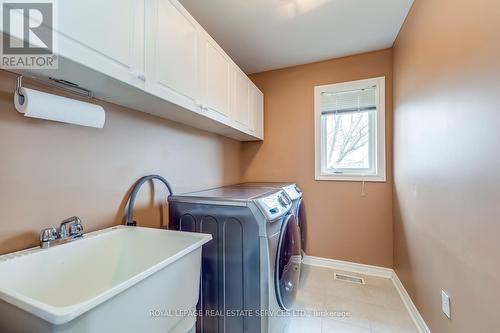 2018 Heatherwood Drive, Oakville, ON - Indoor Photo Showing Laundry Room