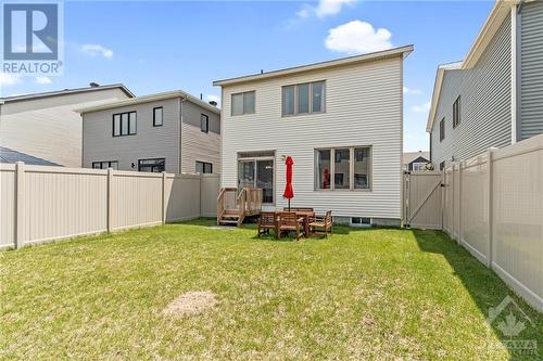 Fully fenced backyard awaits your landscaping vision! - 511 Arosa Way, Ottawa, ON - Outdoor With Exterior