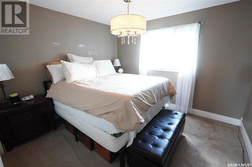 205 Maple Street, Strasbourg, SK - Indoor Photo Showing Bedroom