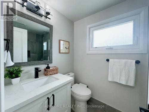 42 Seagrave Crescent, Toronto, ON - Indoor Photo Showing Bathroom
