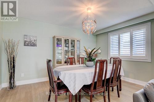 3410 Charmaine Heights, Mississauga, ON - Indoor Photo Showing Dining Room