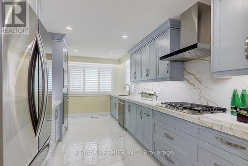 3410 Charmaine Heights, Mississauga, ON - Indoor Photo Showing Kitchen With Upgraded Kitchen