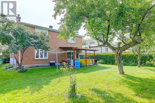 3410 Charmaine Heights, Mississauga (Mississauga Valleys), ON - Outdoor With Exterior