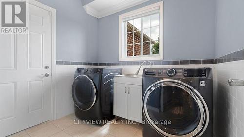 1348 Baseline Road, Hamilton, ON - Indoor Photo Showing Laundry Room
