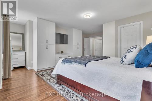 2 - 714 Willow Road, Guelph, ON - Indoor Photo Showing Bedroom