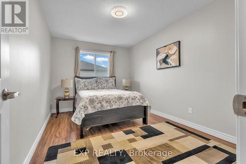 2 - 714 Willow Road, Guelph, ON - Indoor Photo Showing Bedroom