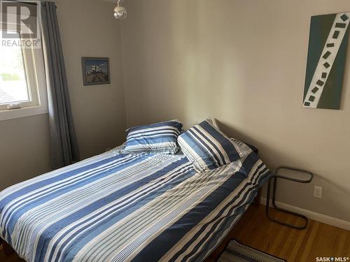 616 1St Avenue Ne, Swift Current, SK - Indoor Photo Showing Bedroom