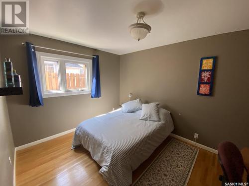 616 1St Avenue Ne, Swift Current, SK - Indoor Photo Showing Bedroom