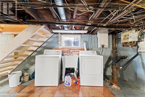 126 Rankin, Windsor, ON - Indoor Photo Showing Laundry Room