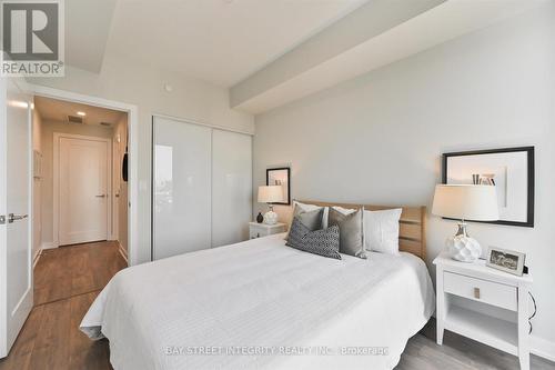 1001 - 50 Mccaul Street, Toronto, ON - Indoor Photo Showing Bedroom