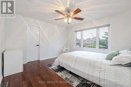 4778 Crystal Rose Drive, Mississauga, ON - Indoor Photo Showing Bedroom