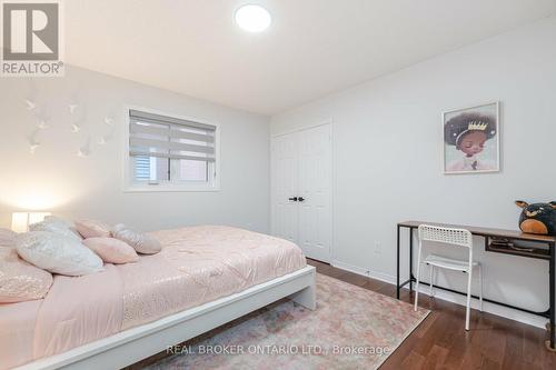 4778 Crystal Rose Drive, Mississauga, ON - Indoor Photo Showing Bedroom