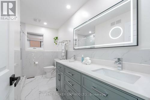 4778 Crystal Rose Drive, Mississauga, ON - Indoor Photo Showing Bathroom