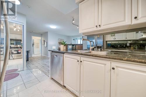 1109 - 23 Lorraine Drive, Toronto, ON - Indoor Photo Showing Kitchen With Double Sink
