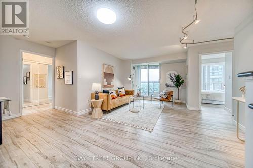 1109 - 23 Lorraine Drive, Toronto, ON - Indoor