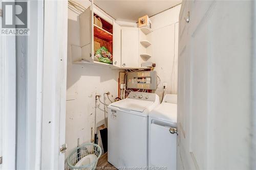 384 Josephine Avenue, Windsor, ON - Indoor Photo Showing Laundry Room