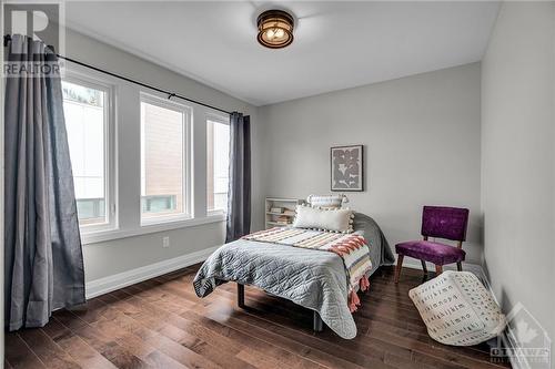 598 Golden Avenue, Ottawa, ON - Indoor Photo Showing Bedroom